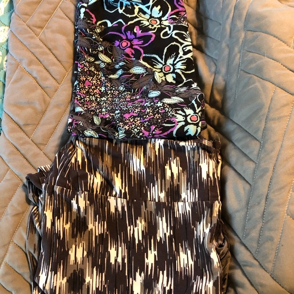 LuLaRoe Pants - Lularoe leggings 2 pair , like new